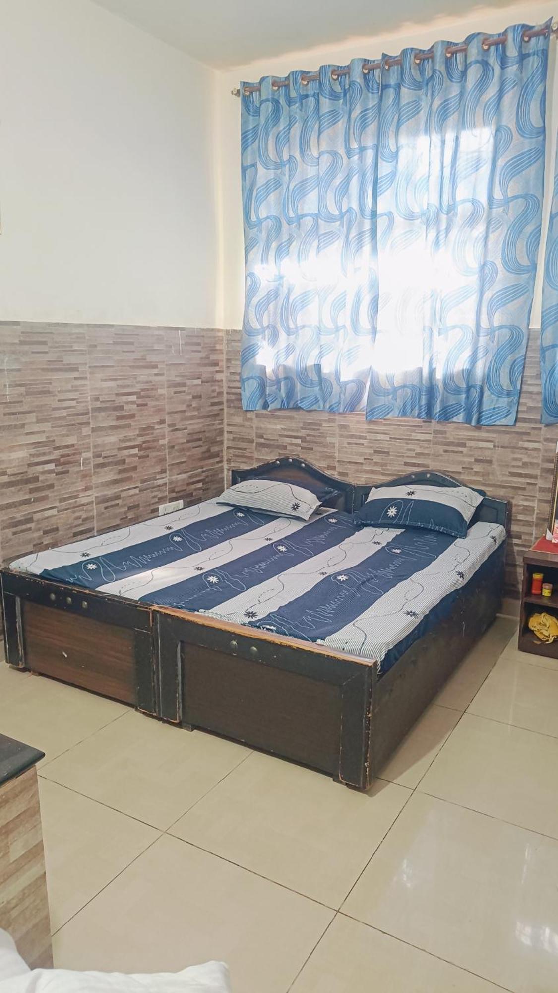 Banke Bihari Spiritual Guest house Vrindavan